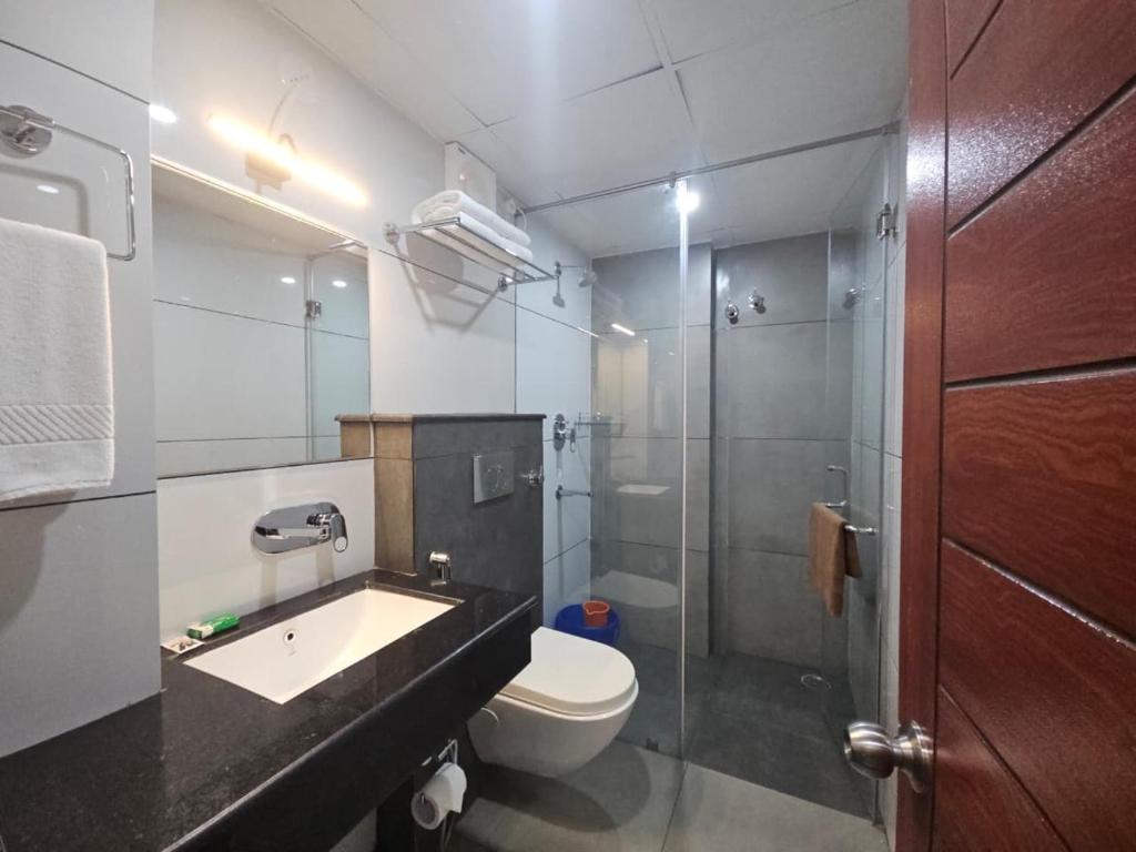 Deluxe Room — view 2