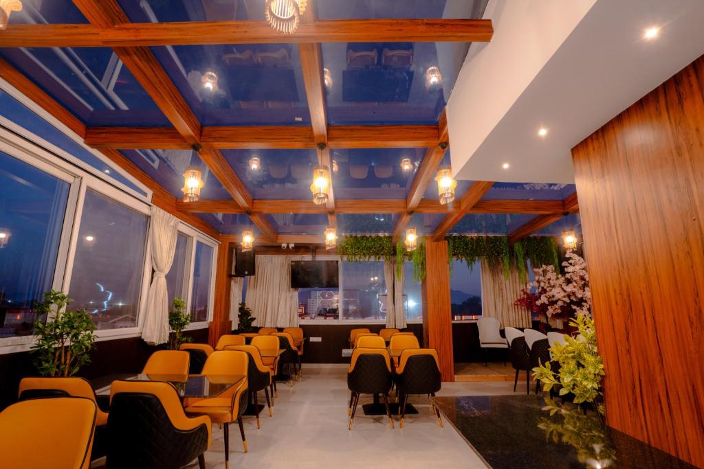 Hotel Orchid Imphal interior